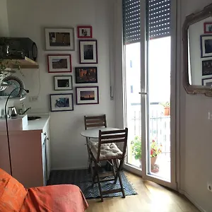 Up To Seven Oda ve Kahvaltı